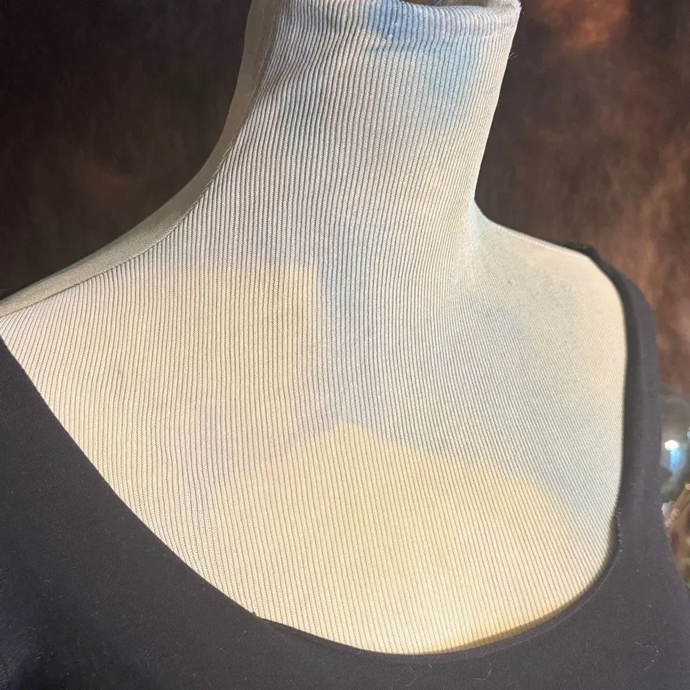Classic Scoop Neck Long-Sleeve Top - Black 8 (5515)